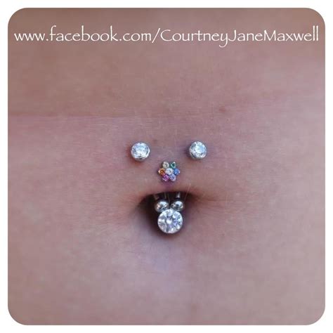 barbell belly piercing